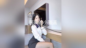 【新片速遞】 路边公厕网红美女的小嫩鲍❤️惨遭3个猥琐男的围剿