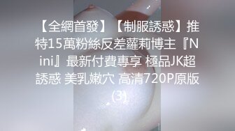 ?淫荡人妻?一个喜欢出轨的淫荡小娇妻，蜂腰蜜桃臀 翘起屁股 掰开小蜜穴 摆好姿势 让哥哥毫无保留的进入我的身体