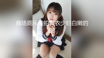 老婆脚受伤了，骚逼依然想被干，请大家多评论，老婆会看