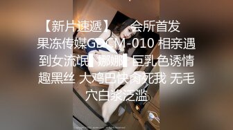 漂亮熟女大姐3P 到底一个一个还是两个一起来 身材苗条被两哥们前后夹击嘴口逼插 最后操的都不想动