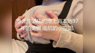 老婆边看禁止内容视频，边用牙刷插，最后我来1